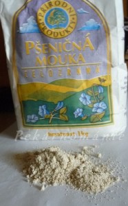 celozrnná mouka