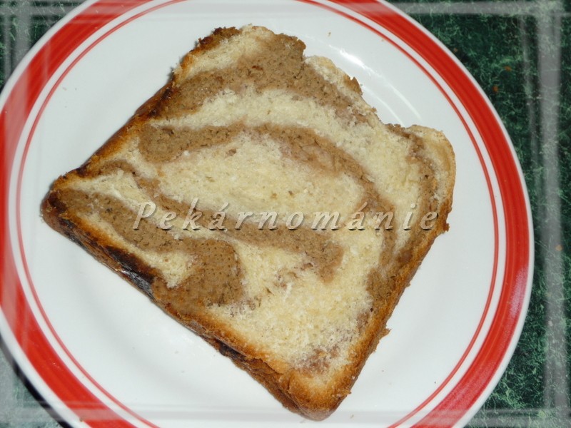 Ořechový cop v pekárně