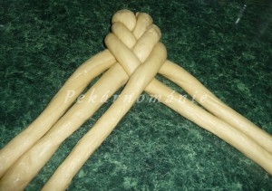 Vánočka z 5 pramenů