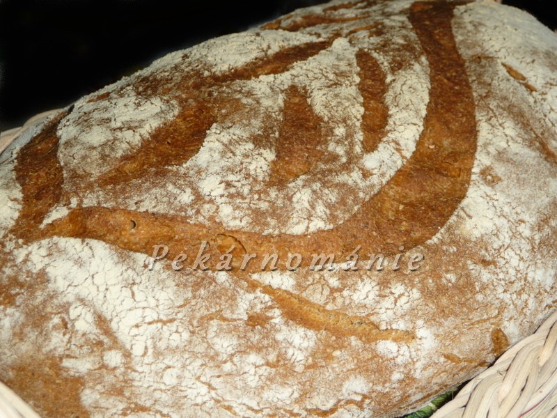 Tmavý slunečnicový chléb s podmáslím