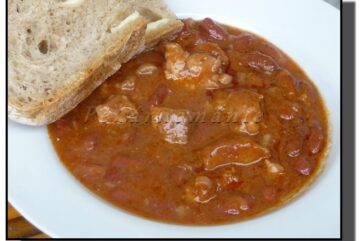 Fazolový guláš s vepřovým masem