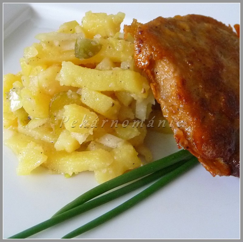 Kyselé brambory (Jednoduchý bramborový salát)