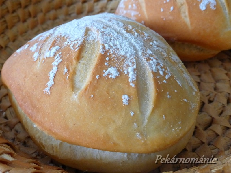 Podmáslové bulky s listem